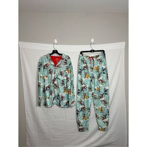 Disney flannel Christmas pajamas size medium. C18-25